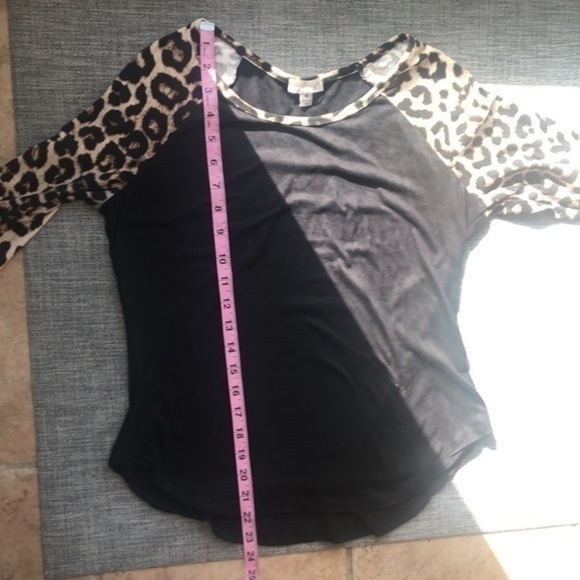 Black and leopard raglan sleeves top - Picture 8 of 8